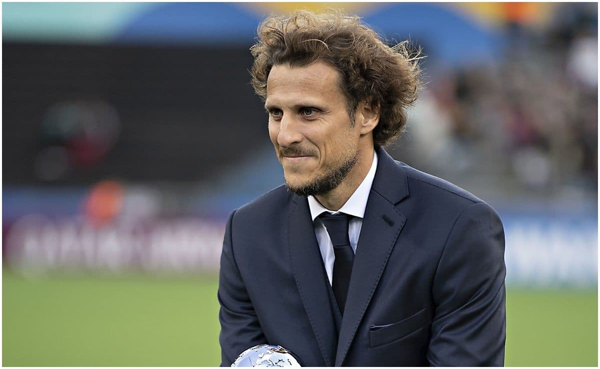 Forlán explicó por qué Luis Suárez quedó afuera de la convocatoria de Uruguay para la fecha FIFA