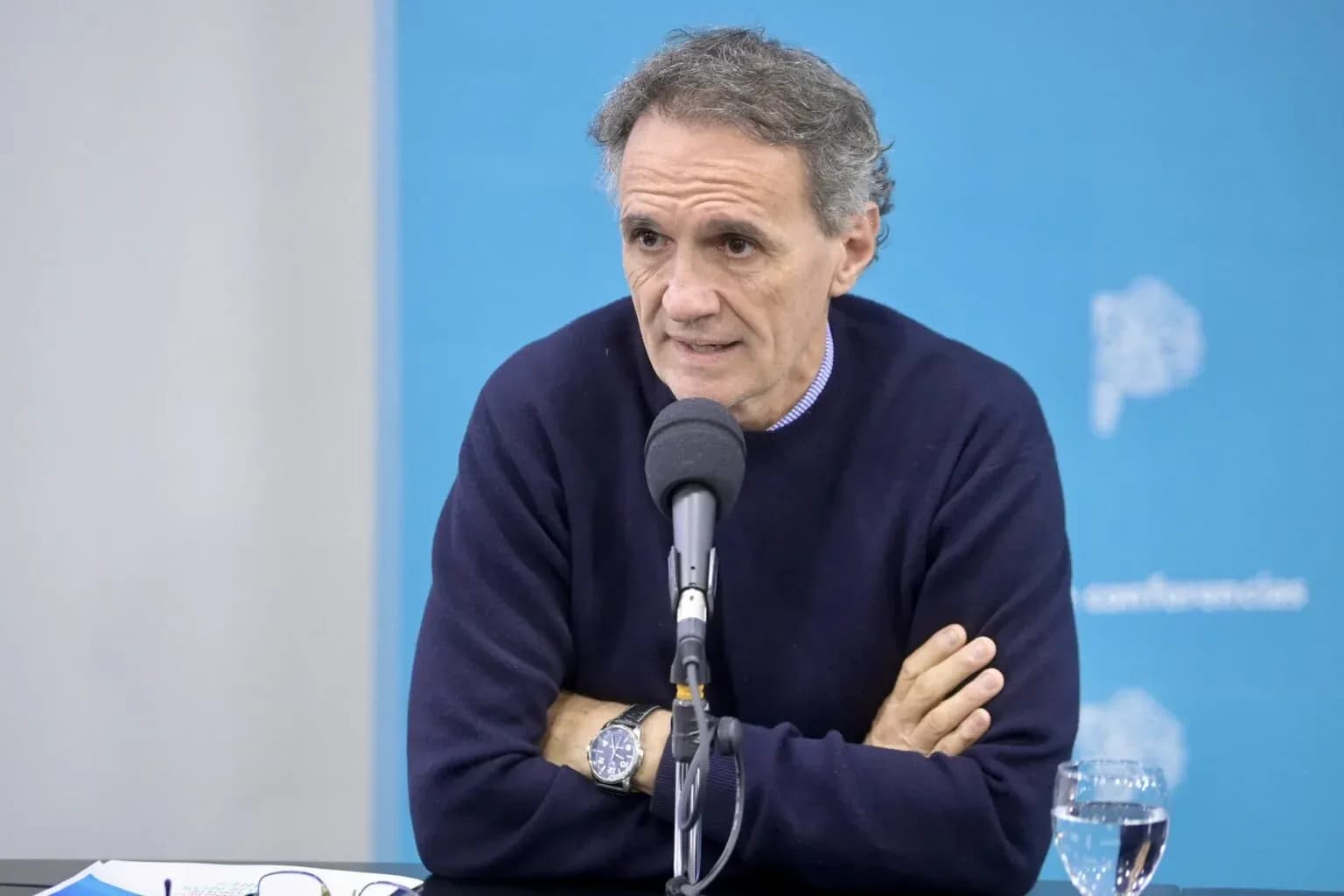 Katopodis critica a Milei por cobrar impuesto a combustibles sin hacer obras