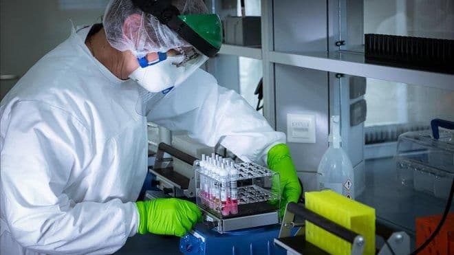 Uno de los laboratorios que trabaja en la vacuna contra el Covid reveló el precio de cada dosis