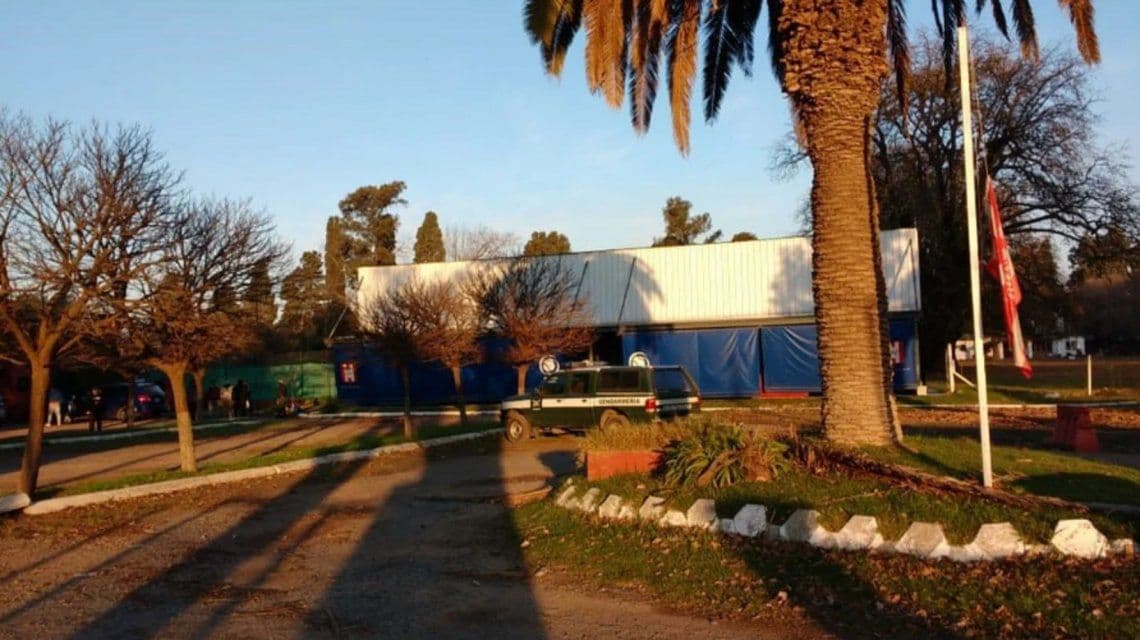 Procesaron al ex funcionario de Tigre que rompió la cuarentena para jugar al pádel en Pilar
