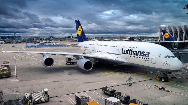 Las aerolíneas apuestan por pruebas de COVID-19 que dan resultados en minutos