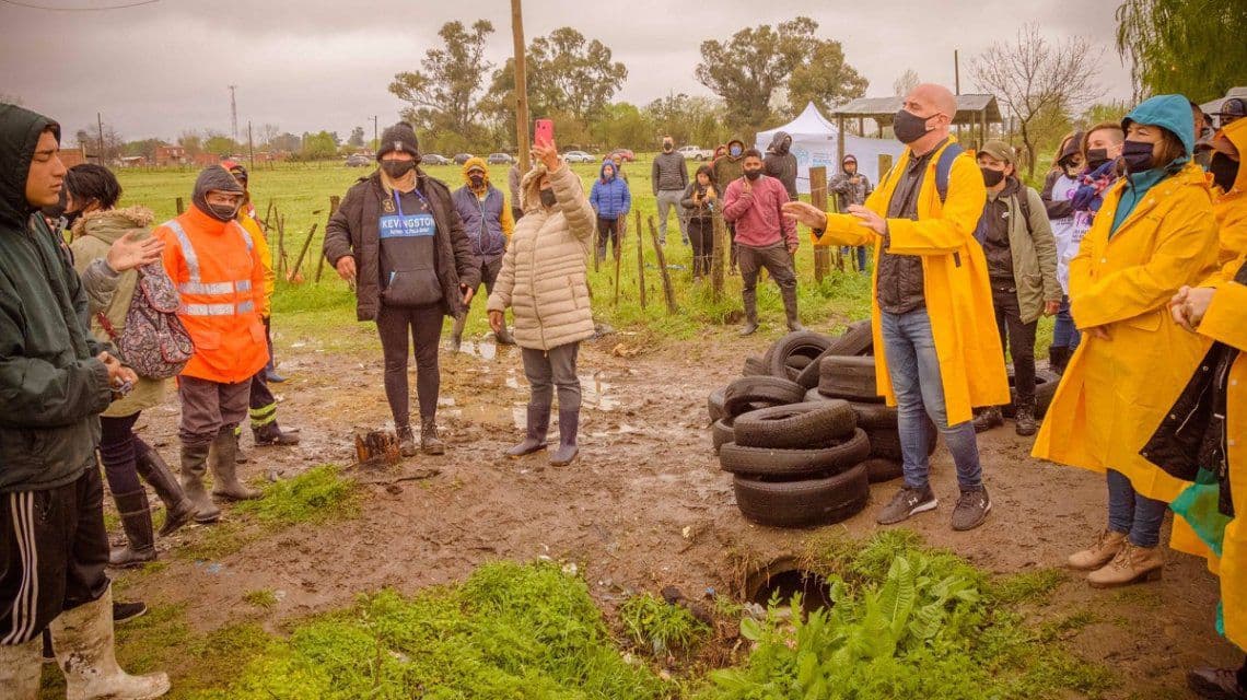 Toma en Guernica: la Provincia denunció a «grupos violentos» que impidieron la llegada de asistencia