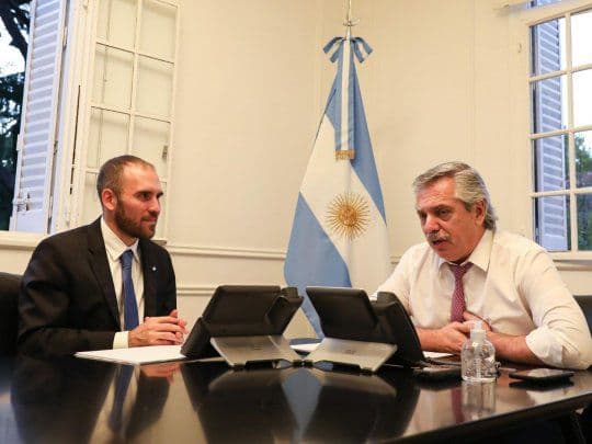 Dólar blue: Martín Guzmán le dijo a Alberto Fernández que las medidas para achicar la brecha cambiaria “dieron resultado” pero el mercado no coincide con el Ministro