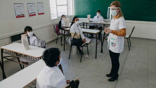 Rosario podría volver a tener clases presenciales en febrero o marzo del año próximo