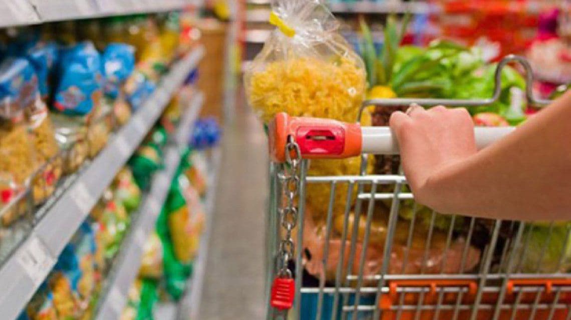 Una familia tipo necesita al menos $120.000 por mes para vivir en la Ciudad: ¿cuántas pueden pagarlo?
