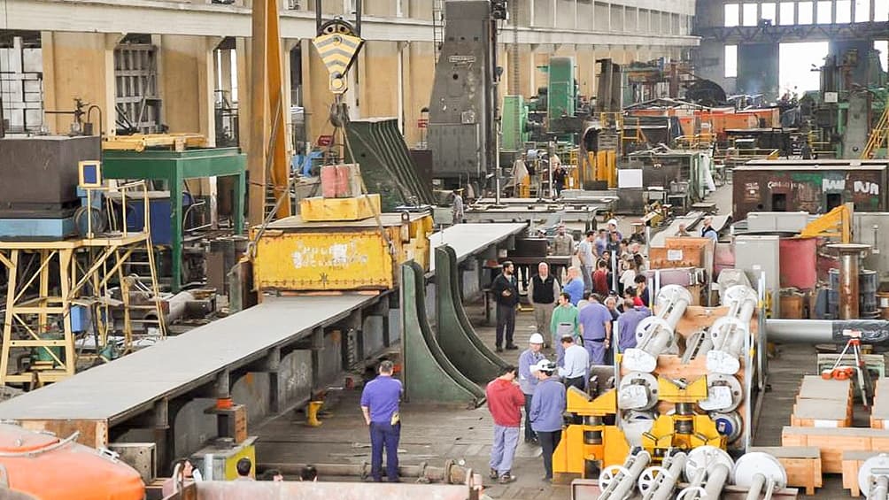 Kulfas entregó a Astilleros Río Santiago $40 millones para potenciar su producción