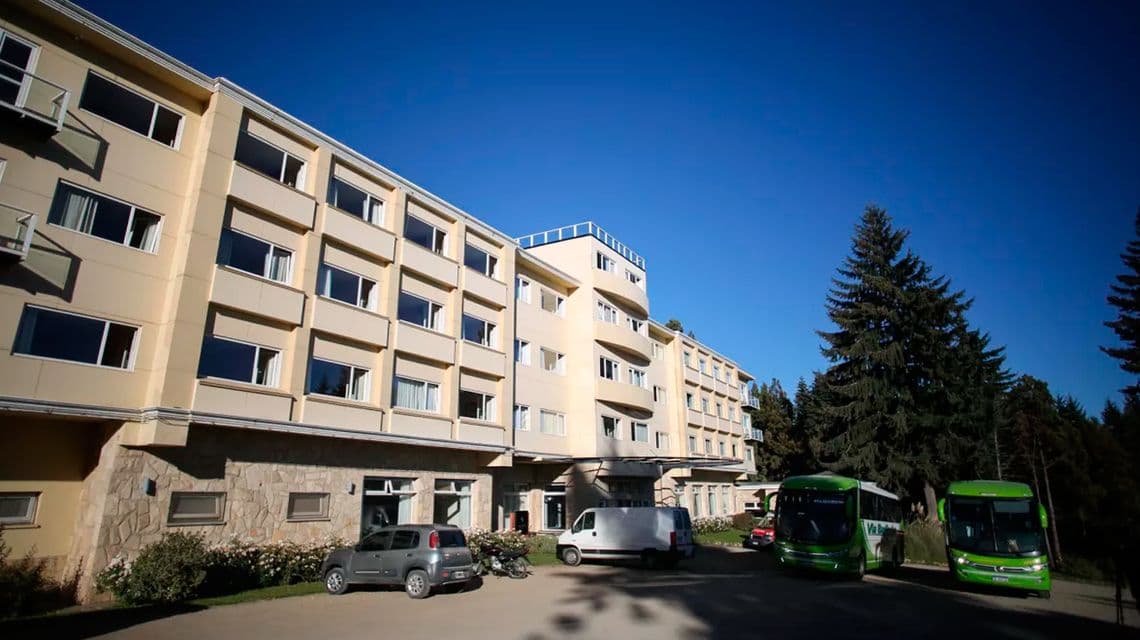 Bariloche: tiraron a un joven del segundo piso de un hotel tras una discusión en un viaje de egresados