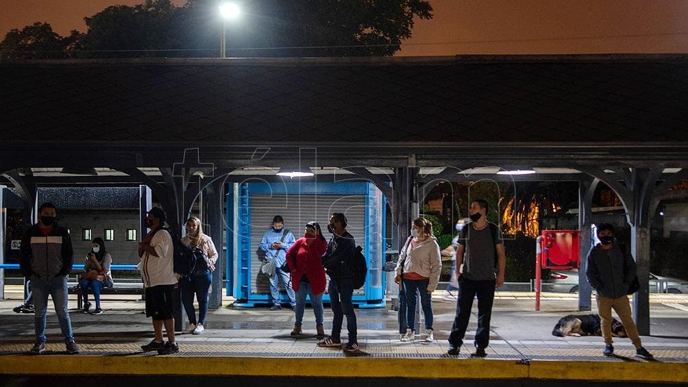 Fuertes controles en trenes, subtes y accesos a la Ciudad con alto flujo de personas circulando