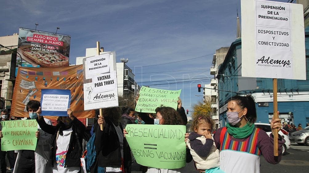 Pediatras porteños, preocupados por la salud de niños y la falta de viandas en la Ciudad