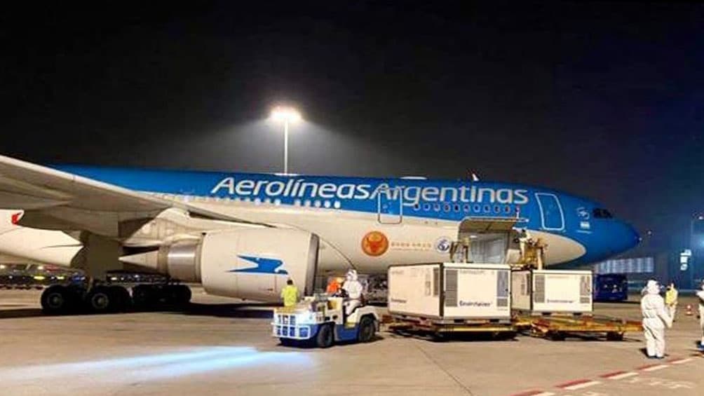 Partió el segundo vuelo del megaoperativo de Aerolíneas para traer vacunas Sinopharm de China