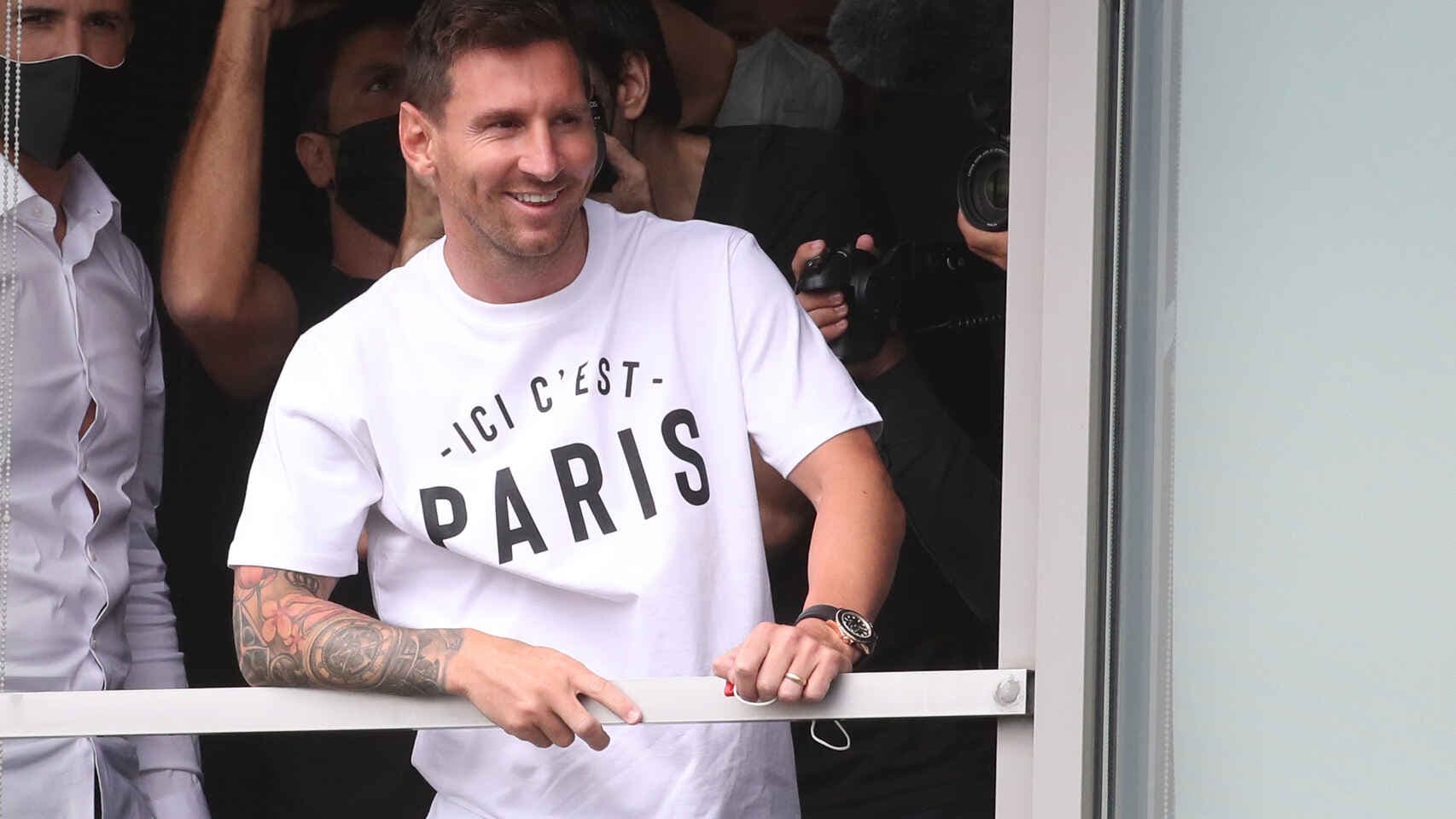 Messi volvió a París para iniciar la semana previa al debut en PSG