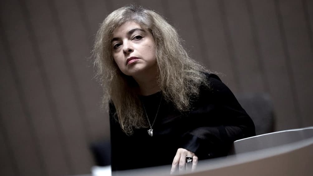 «Los peligros de fumar en la cama» de Mariana Enriquez aspira a otro premio internacional
