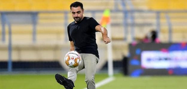 Ante 10 mil fanáticos, Xavi fue presentado como nuevo DT del Barcelona