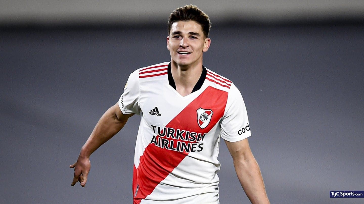 Julián Álvarez, entre los cuatro candidatos a «Mejor jugador de América»