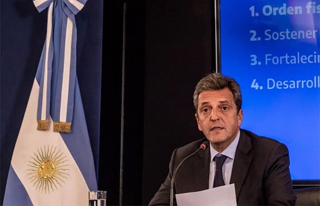 Sergio Massa confirmó el nuevo piso de Ganancias: $330.000 con escala descendente hasta los $431.000