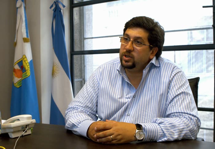 Juan Manuel Olmos, el silencioso arquitecto de la fórmula de unidad que habla con todos y trabaja a tiempo completo en la candidatura de Sergio Massa