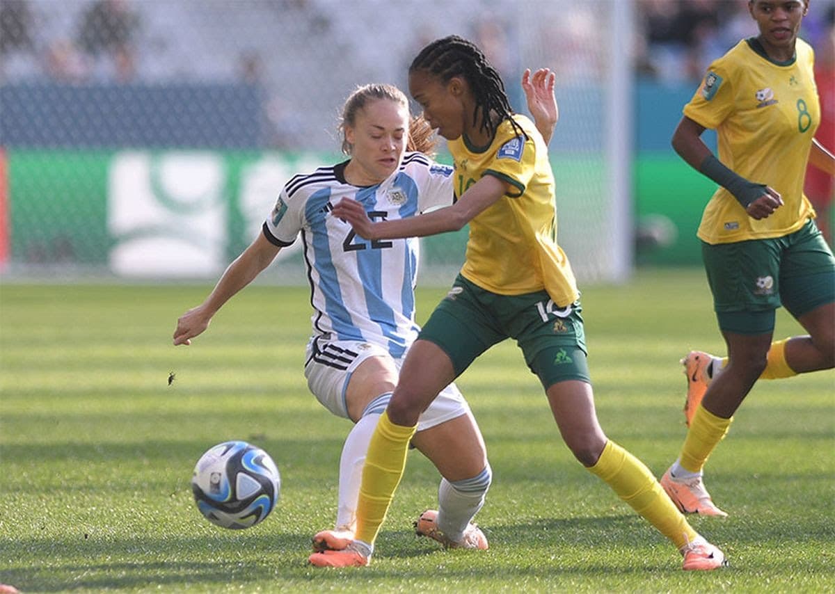 La Selección argentina femenina y un heroico empate ante Sudáfrica que le permite soñar