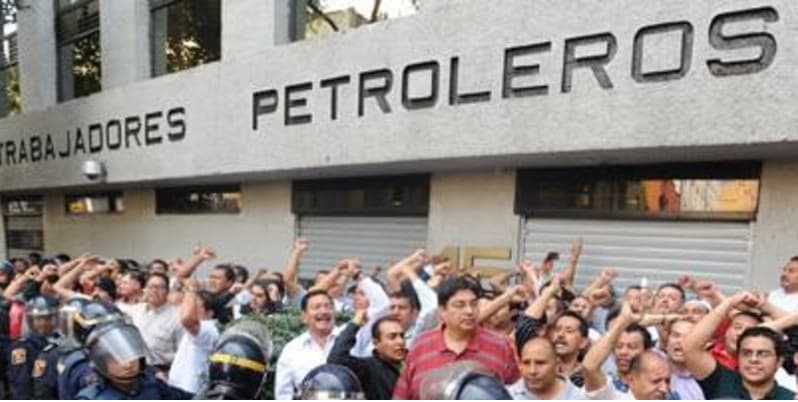 Petroleros suspendieron el paro pero quedan en «estado de alerta y movilización»