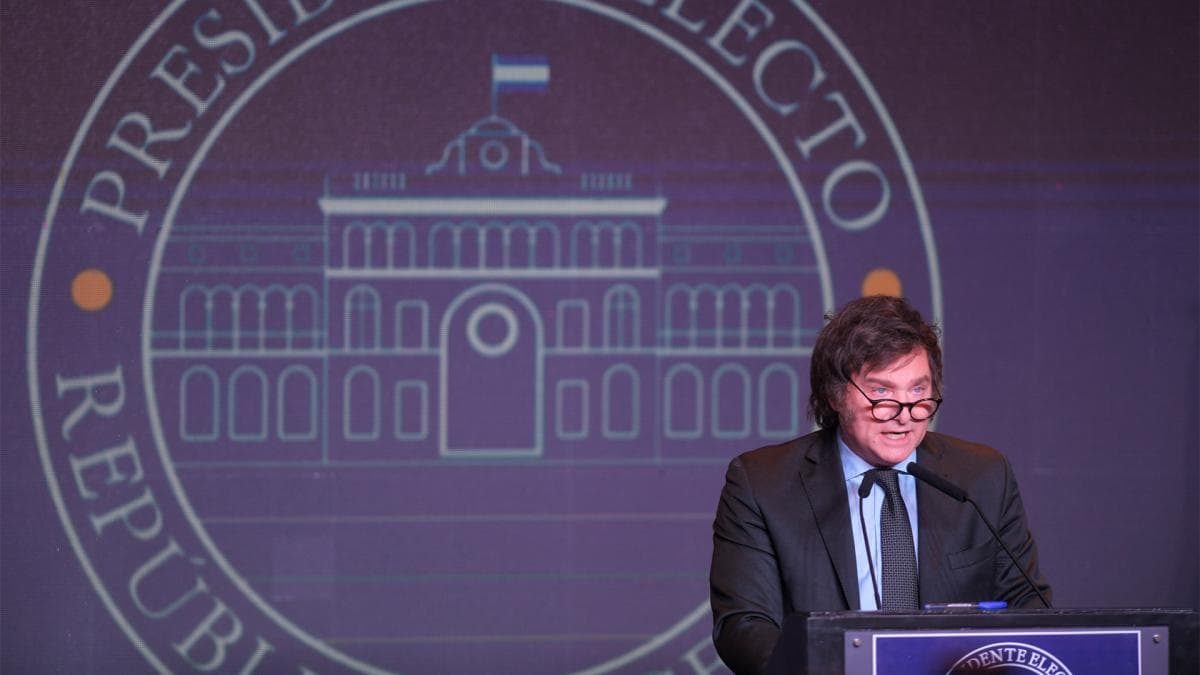 Javier Milei tendrá un breve encuentro con Valdés, un gobernador radical clave del sector dialoguista