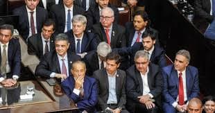 La Casa Rosada busca acercar posiciones con los gobernadores y no descarta lanzar reformas encadenadas