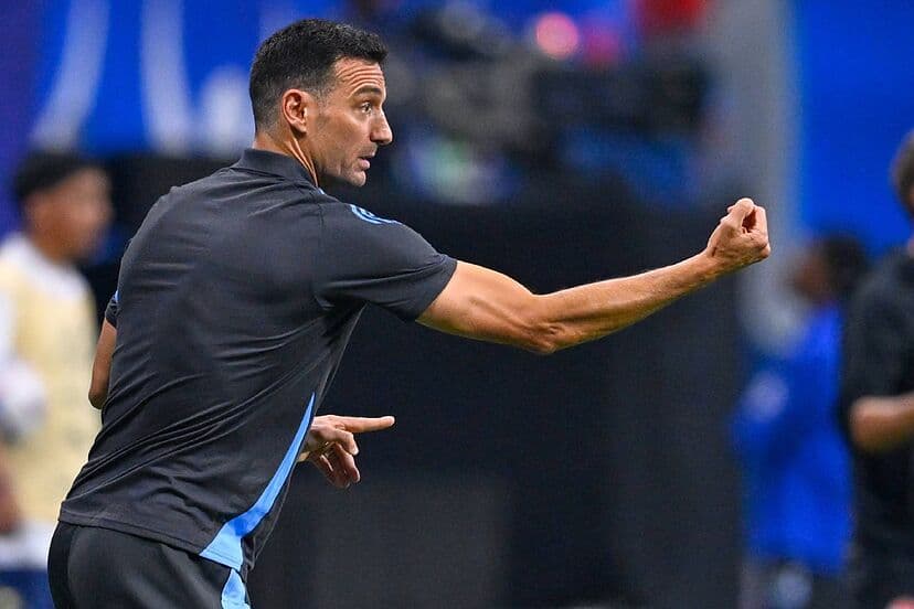 Tras la consagración, Scaloni habló sobre su futuro como DT de la Selección y le envió un mensaje a Dybala