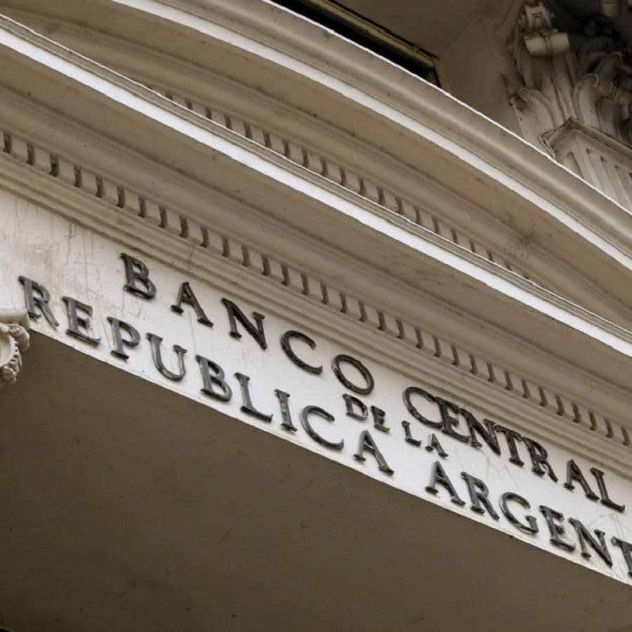 Empezaron las bajas de tasas de plazo fijo: cuánto pagan los principales bancos