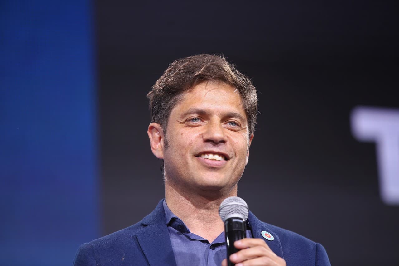 Axel Kicillof encabeza un acto por sus 5 años de gestión y dará un duro discurso en contra de Milei