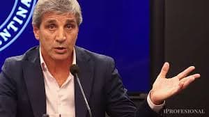 Caputo volvió a cruzar a los intendentes por las tasas municipales: “Siempre del lado de la mala política”