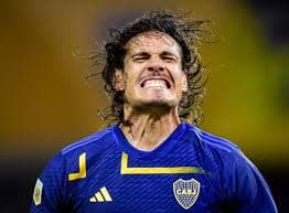 Mala noticia para Boca: Edinson Cavani tiene una lesión en la espalda y se perderá el debut en la Libertadores