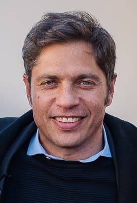 El gobierno de Axel Kicillof analiza prohibir la circulación de dos personas en una misma moto para prevenir delitos