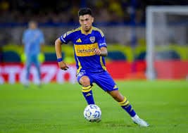 Tras la salida de Fernando Gago, un jugador de Boca recuperó terreno y se metió en el equipo titular