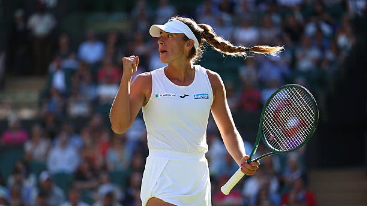 Batacazo de Solana Sierra en Wimbledon: eliminó a la local Boulter y rompió una racha de 16 años para el tenis argentino