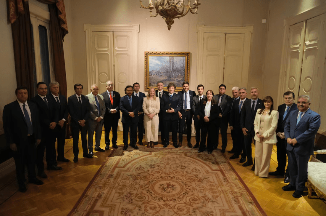 Milei dijo que la reunión con gobernadores fue «positiva» y aseguró que hay acuerdo para la reforma laboral