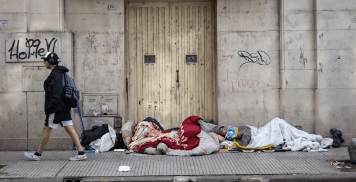 La pobreza se ubicó en 36,3% durante el tercer trimestre del año, según la UCA