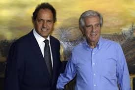 Scioli se reunió con Tabaré Vázquez y destacó que se vienen «nuevos desafíos» para la relación con Uruguay