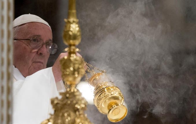 El Papa instó a luchar «contra el cáncer de la corrupción y la explotación laboral»
