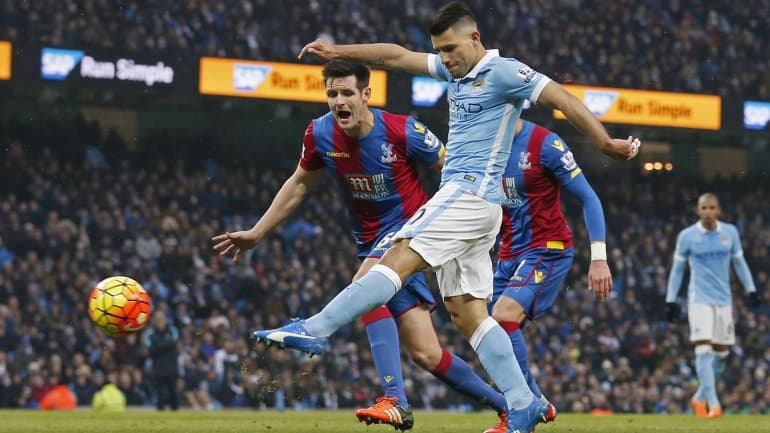 El ‘Kun’ Agüero brilló en el triunfo del Manchester City que llegó a la cima de la Premier League