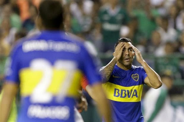 En una noche con más roces que fútbol, Boca no pudo quebrar a Deportivo Cali