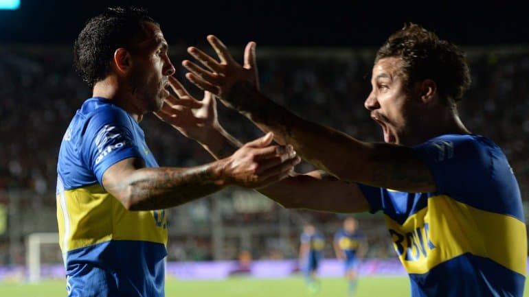 Boca afronta un duro partido ante el líder, Lanús