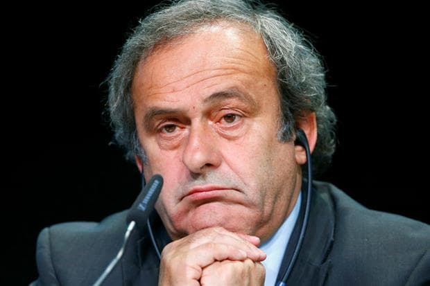 Michel Platini renunció a la presidencia de la UEFA envuelto en un escándalo