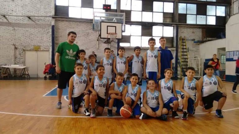 Un club de barrio, al borde del cierre por un juicio laboral millonario