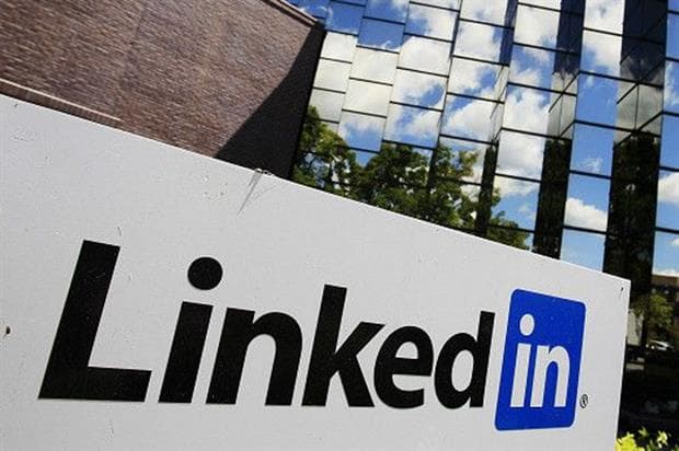 Linkedin aconseja cambiar la contraseña (de nuevo)