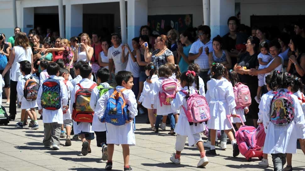 Finocchiaro: «Vamos a hacer todo lo necesario para que las clases empiecen sí o sí»