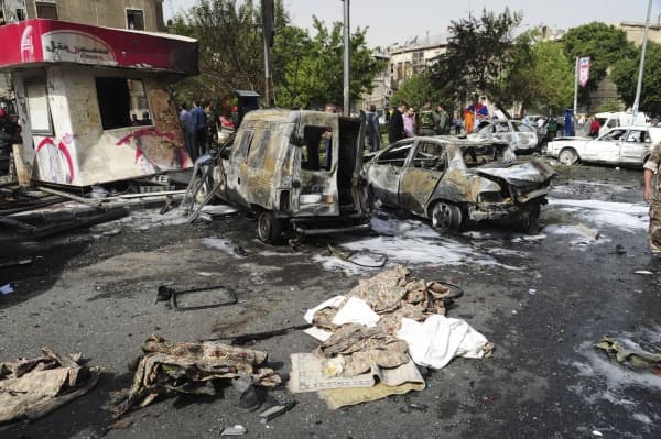 Al menos 13 muertos en dos atentados con coche bomba en Mogadiscio