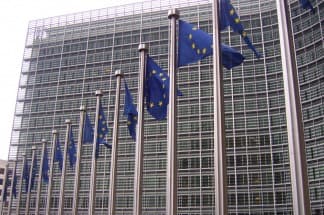 Facebook, Twitter y Google+ revisaran sus políticas de uso para adaptarlas a las normas europeas