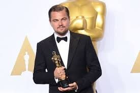 Leonardo DiCaprio fue obligado a devolver un Oscar
