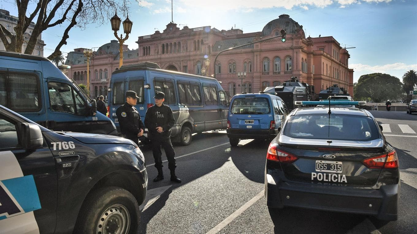 Caos de tránsito: calles cortadas y recorrido limitado de los subtes por la visita de Mike Pence