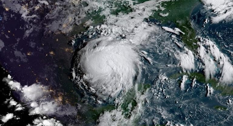 «Harvey» tocó tierra por segunda vez y vuelve a poner en vilo a EEUU