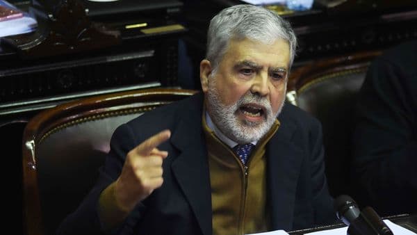Río Turbio: Detención en suspenso y prohibición de salir del país para De Vido
