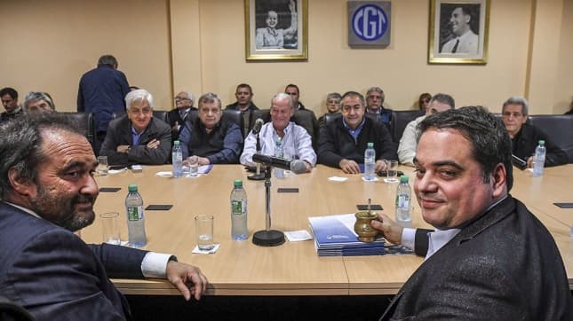 Triaca afirmó que hubo acuerdo para conformar comisiones conjuntas y negó que se haya hablado de nuevos paros